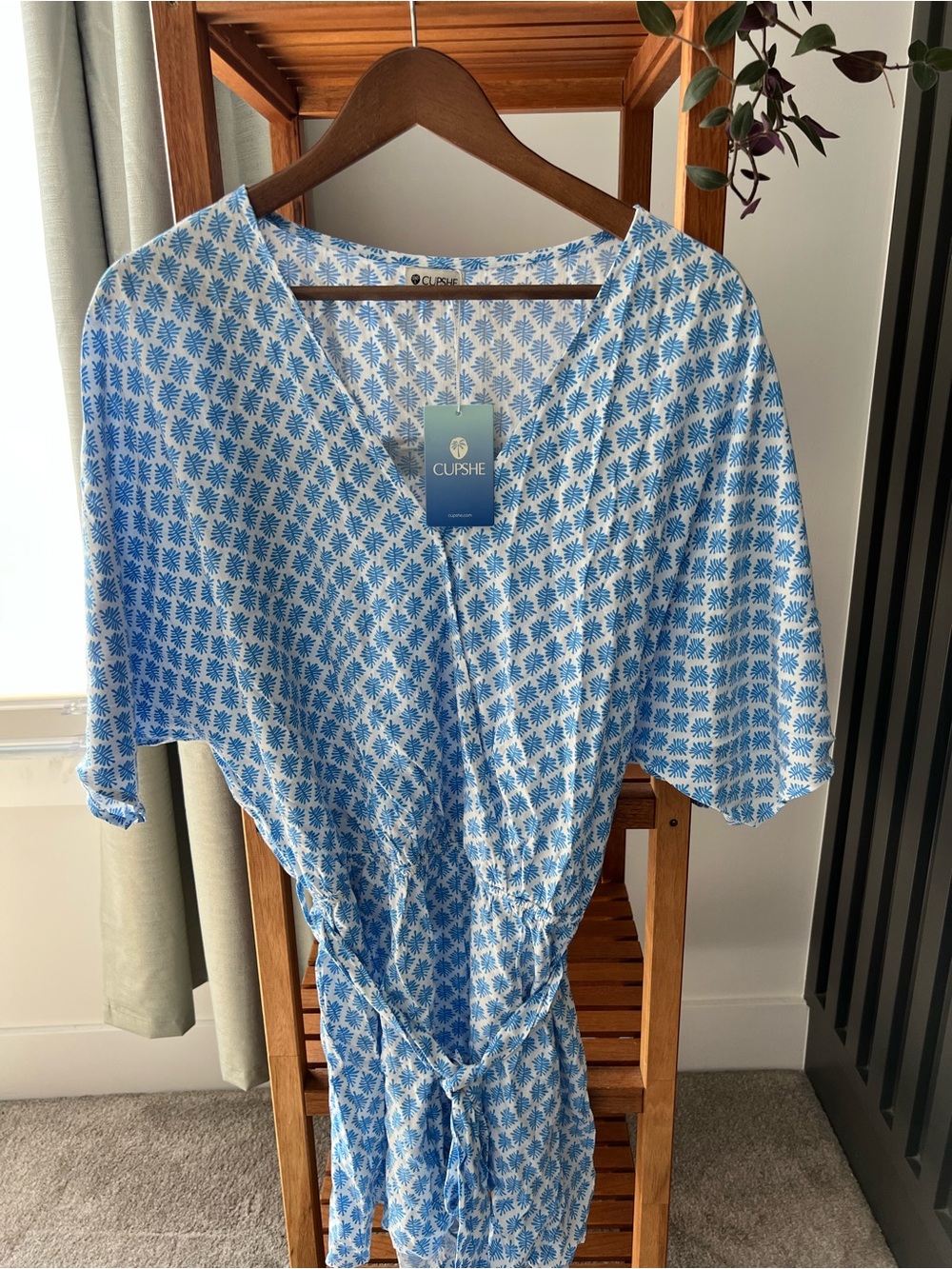 Cupshe Blue & White Printed V-Neck Dress